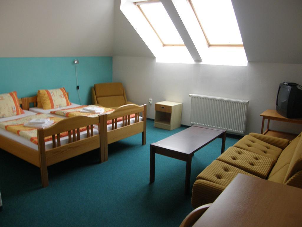 Hotel Filip Ceske Budejovice Værelse billede